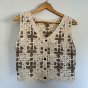 Emery Rose knit cream & brown Vest Size: S